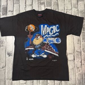 Vintage 1994 Orlando Magic Taz Looney Tunes Sz L Men’s Magic Johnson Tees Penny
